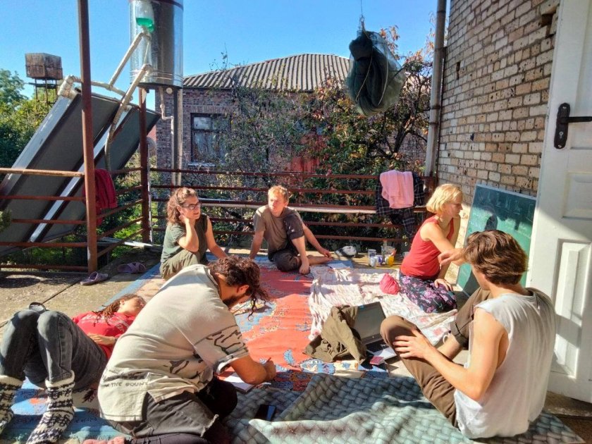 Ecovillage - Meeting with residents and volunteers