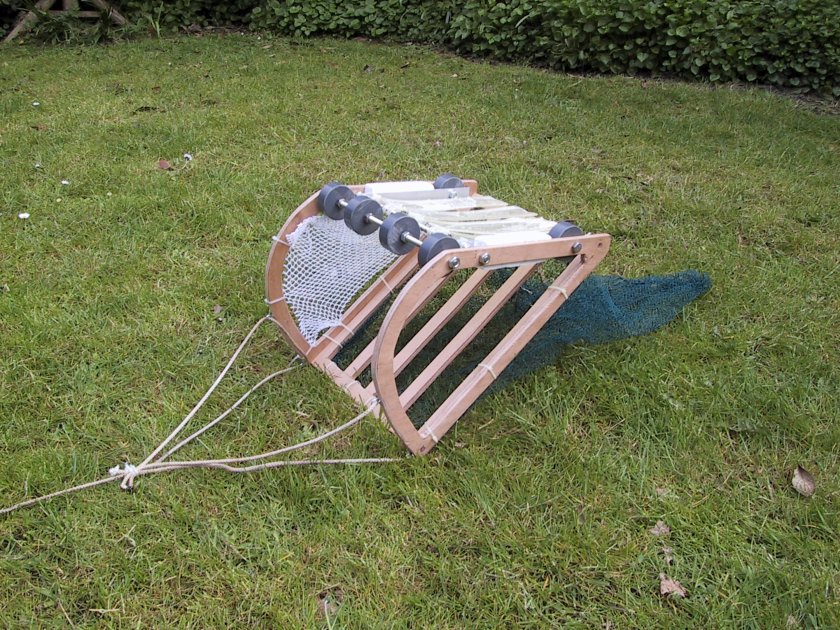 Het eerste ontwerp op schaal van de Surface and under Ice Trawl of SUIT (© Jan Andries van Franeker). Het eerste ontwerp op schaal van de Surface and under Ice Trawl of SUIT (© Jan Andries van Franeker).
